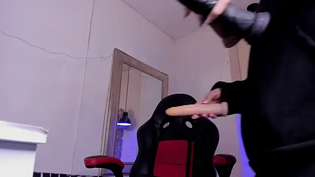 Snapshot of angel_hardy_dl chatting on September 25, 2025, 12:11 pm angel hardy dl online show from September 25, 2025, 12:11 pm