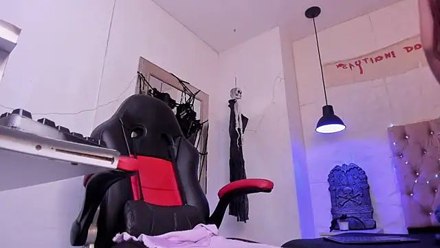 Snapshot of angel_hardy_dl chatting on October 15, 2025, 10:34 am angel hardy dl online show from October 15, 2025, 10:34 am