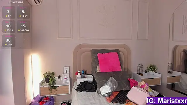 Snapshot of Maristxxr chatting on September 12, 2025, 7:46 pm Maristxxr online show from September 12, 2025, 7:46 pm