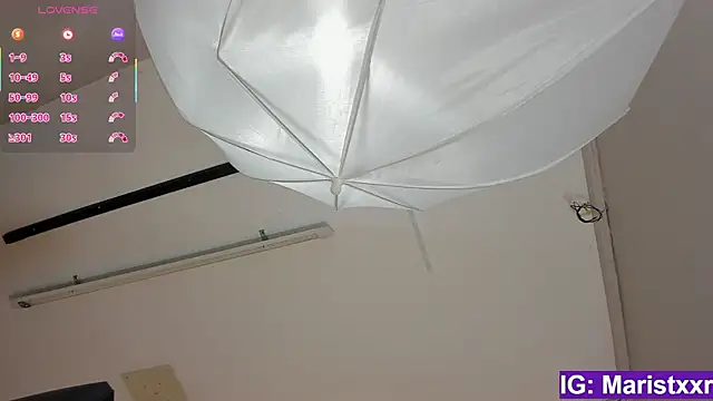 Snapshot of Maristxxr chatting on October 30, 2025, 7:33 pm Maristxxr online show from October 30, 2025, 7:33 pm