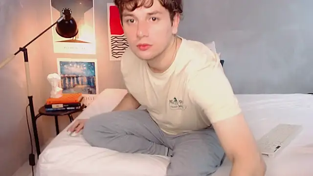 Elio555 online show from November 1, 2025, 1:49 pm