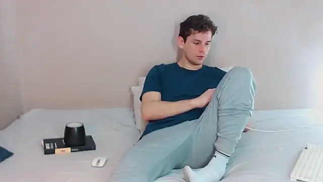 Elio555 online show from March 5, 2025, 10:10 pm