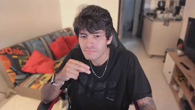 Snapshot of justin_stark7 chatting on October 29, 2025, 9:14 pm justin stark7 online show from October 29, 2025, 9:14 pm