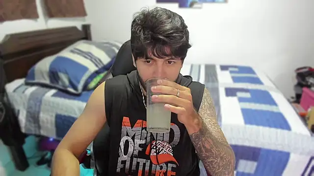 Snapshot of justin_stark7 chatting on January 16, 2025, 11:48 pm justin stark7 online show from January 16, 2025, 11:48 pm