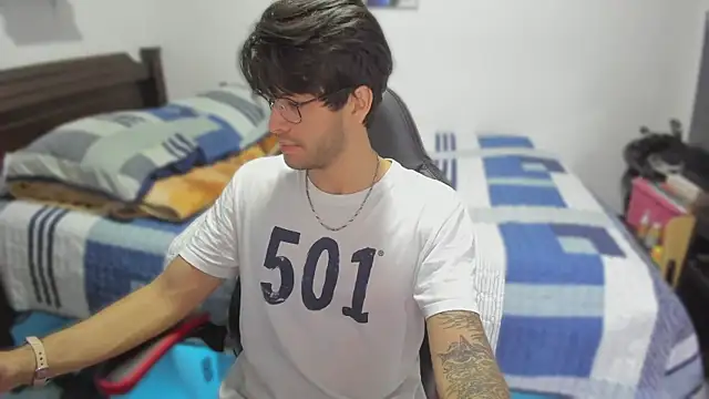 Snapshot of justin_stark7 chatting on March 17, 2025, 10:08 pm justin stark7 online show from March 17, 2025, 10:08 pm