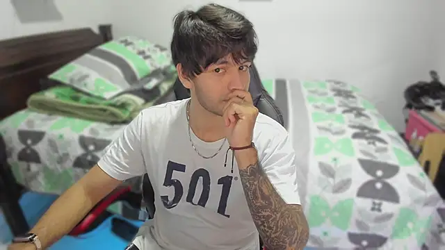 Snapshot of justin_stark7 chatting on February 17, 2025, 11:54 pm justin stark7 online show from February 17, 2025, 11:54 pm