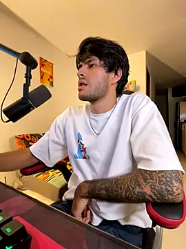 Snapshot of justin_stark7 chatting on September 16, 2025, 12:33 am justin stark7 online show from September 16, 2025, 12:33 am