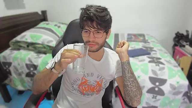 Snapshot of justin_stark7 chatting on February 26, 2025, 10:58 pm justin stark7 online show from February 26, 2025, 10:58 pm