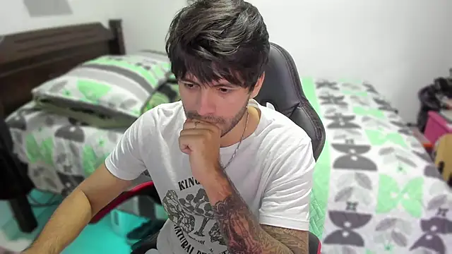 Snapshot of justin_stark7 chatting on January 24, 2025, 11:23 pm justin stark7 online show from January 24, 2025, 11:23 pm