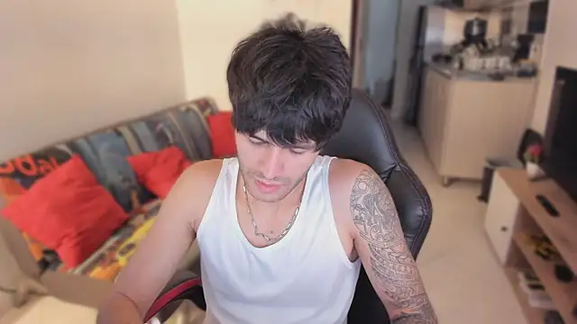 Snapshot of justin_stark7 chatting on October 14, 2025, 9:25 pm justin stark7 online show from October 14, 2025, 9:25 pm