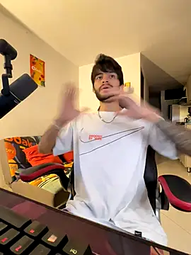 Snapshot of justin_stark7 chatting on September 9, 2025, 12:10 am justin stark7 online show from September 9, 2025, 12:10 am