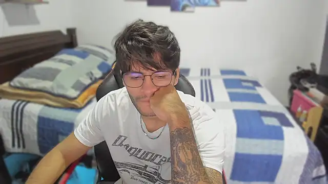 Snapshot of justin_stark7 chatting on March 13, 2025, 12:27 am justin stark7 online show from March 13, 2025, 12:27 am