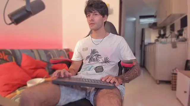 Snapshot of justin_stark7 chatting on November 17, 2025, 9:41 pm justin stark7 online show from November 17, 2025, 9:41 pm