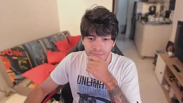 Snapshot of justin_stark7 chatting on November 5, 2025, 9:18 pm justin stark7 online show from November 5, 2025, 9:18 pm