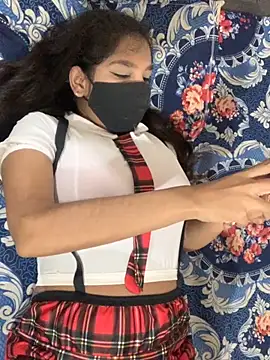 hottiess69 online show from October 22, 2025, 6:46 am