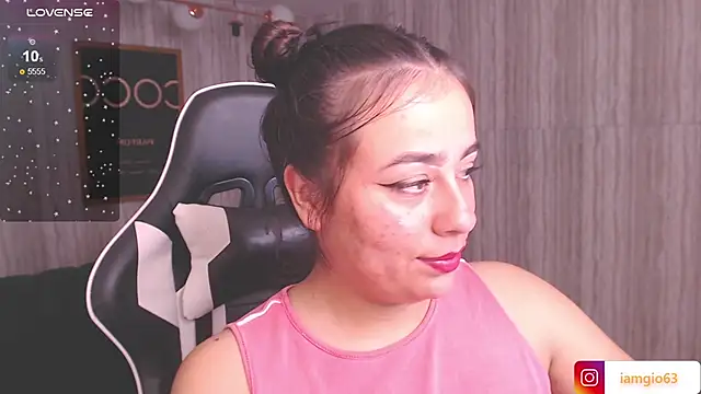 Snapshot of Georgina_1t chatting on March 3, 2025, 11:44 am Georgina 1t online show from March 3, 2025, 11:44 am