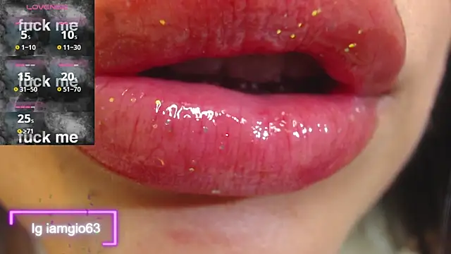 Snapshot of Georgina_1t chatting on March 22, 2025, 2:58 pm Georgina 1t online show from March 22, 2025, 2:58 pm