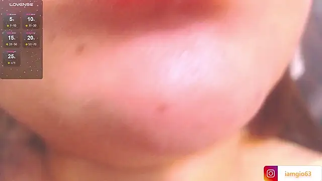 Snapshot of Georgina_1t chatting on March 1, 2025, 2:44 pm Georgina 1t online show from March 1, 2025, 2:44 pm