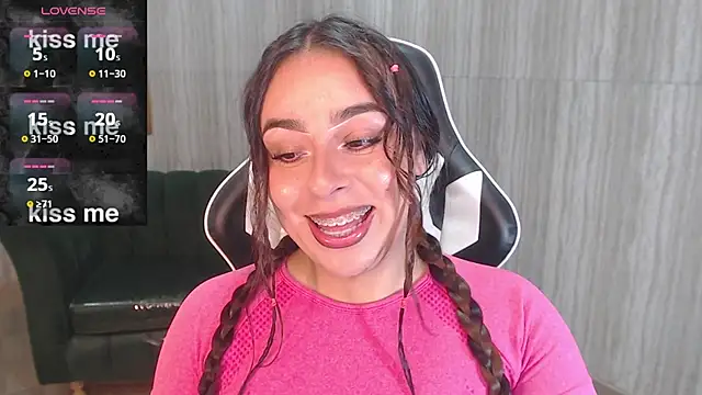 Snapshot of Georgina_1t chatting on March 19, 2025, 11:17 am Georgina 1t online show from March 19, 2025, 11:17 am