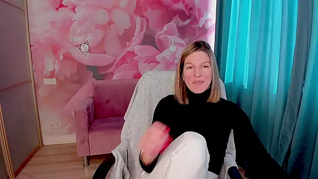 EmilyWalkeri online show from February 18, 2025, 8:16 am