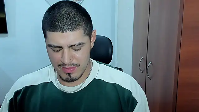 Snapshot of Baltazar_Dupont chatting on October 29, 2025, 2:54 am Baltazar Dupont online show from October 29, 2025, 2:54 am