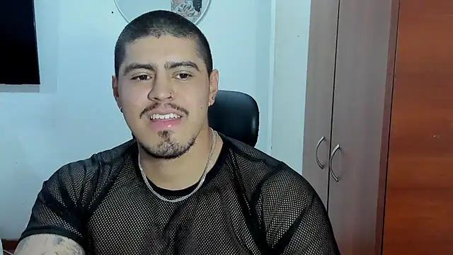 Snapshot of Baltazar_Dupont chatting on December 4, 2025, 2:05 pm Baltazar Dupont online show from December 4, 2025, 2:05 pm