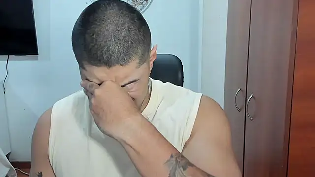 Snapshot of Baltazar_Dupont chatting on November 6, 2025, 10:41 am Baltazar Dupont online show from November 6, 2025, 10:41 am