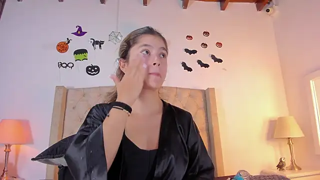 Snapshot of allisson_m chatting on November 2, 2025, 12:10 pm allisson m online show from November 2, 2025, 12:10 pm