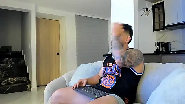 Ricardogo19 online show from January 15, 2026, 1:53 am