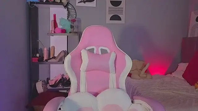 LoaLuxury online show from March 21, 2026, 7:18 pm