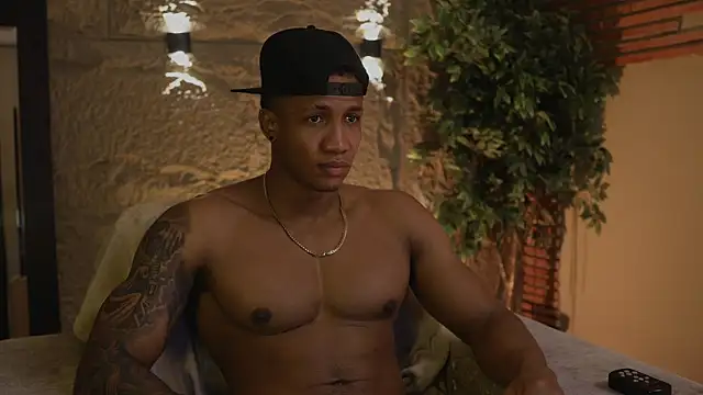 Logan Varela online show from October 22, 2025, 1:10 pm