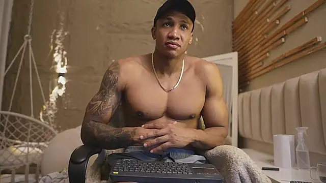 Logan Varela online show from April 5, 2026, 2:13 pm