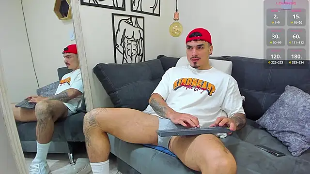 Snapshot of Big_ValentinHunk chatting on March 5, 2026, 9:54 pm Big ValentinHunk online show from March 5, 2026, 9:54 pm