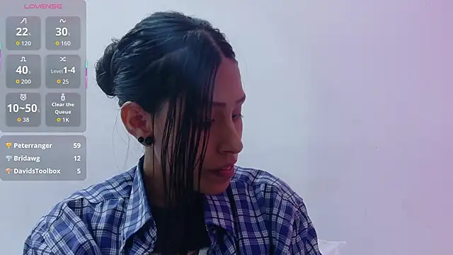 Snapshot of yourcuteneighbourr chatting on February 3, 2026, 6:22 am yourcuteneighbourr online show from February 3, 2026, 6:22 am