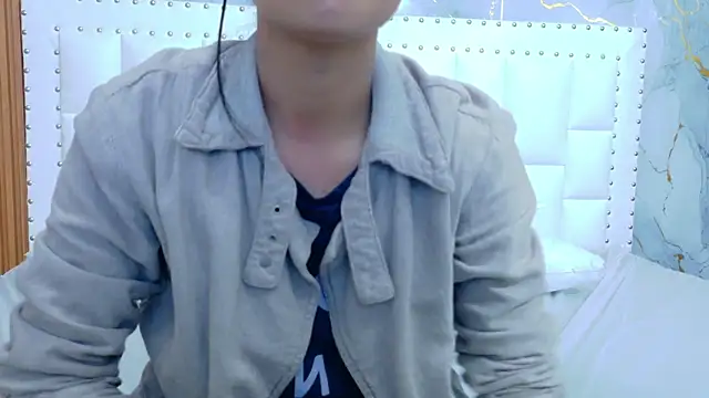 Snapshot of yourcuteneighbourr chatting on January 13, 2026, 3:10 am yourcuteneighbourr online show from January 13, 2026, 3:10 am