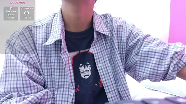 Snapshot of yourcuteneighbourr chatting on December 18, 2025, 3:00 am yourcuteneighbourr online show from December 18, 2025, 3:00 am