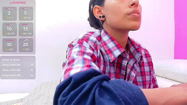 Snapshot of yourcuteneighbourr chatting on March 3, 2026, 4:52 am yourcuteneighbourr online show from March 3, 2026, 4:52 am