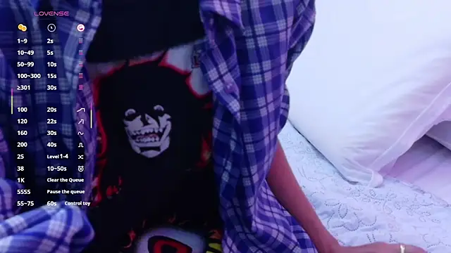 Snapshot of yourcuteneighbourr chatting on February 5, 2026, 2:40 am yourcuteneighbourr online show from February 5, 2026, 2:40 am