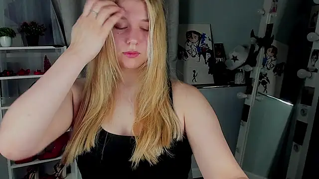 Rebecca Kelly online show from December 18, 2025, 2:38 am