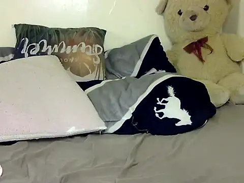 Snapshot of Sexxy_slim_honey chatting on April 3, 2026, 2:51 am Sexxy slim honey online show from April 3, 2026, 2:51 am