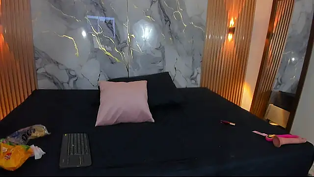 ShanellBlack online show from March 4, 2025, 1:06 pm