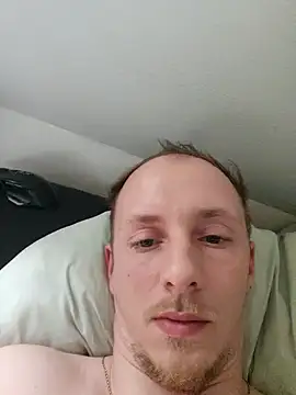 Snapshot of Qmaster69 chatting on March 13, 2025, 3:28 pm Qmaster69 online show from March 13, 2025, 3:28 pm