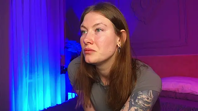 Liv Fay online show from October 7, 2025, 5:58 pm