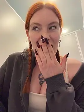 Liv Fay online show from March 11, 2026, 3:39 pm