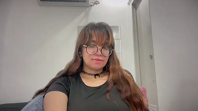 Snapshot of Pinkyrose111 chatting on May 2, 2026, 3:56 am Pinkyrose111 online show from May 2, 2026, 3:56 am