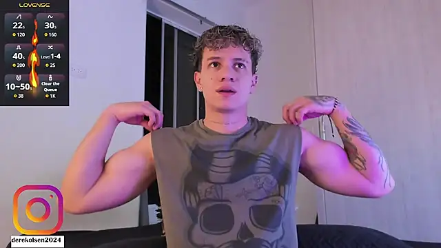 Snapshot of DerekOlsen chatting on September 24, 2025, 2:40 am DerekOlsen online show from September 24, 2025, 2:40 am