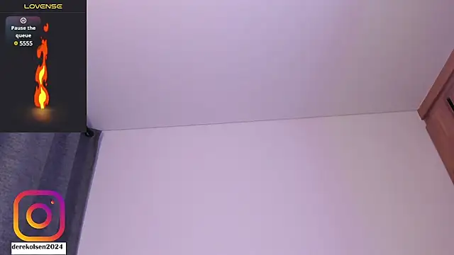 Snapshot of DerekOlsen chatting on March 12, 2025, 5:24 am DerekOlsen online show from March 12, 2025, 5:24 am