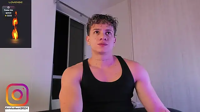 Snapshot of DerekOlsen chatting on October 17, 2025, 2:37 am DerekOlsen online show from October 17, 2025, 2:37 am