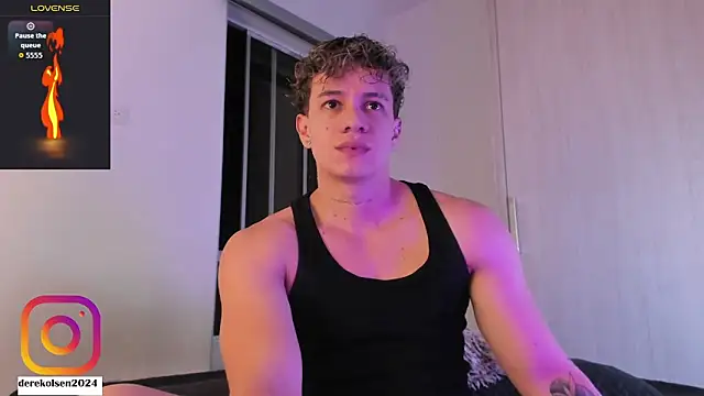 Snapshot of DerekOlsen chatting on September 22, 2025, 2:39 am DerekOlsen online show from September 22, 2025, 2:39 am