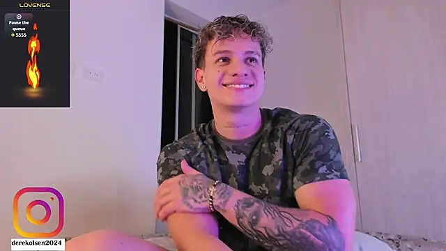 Snapshot of DerekOlsen chatting on September 9, 2025, 3:05 am DerekOlsen online show from September 9, 2025, 3:05 am